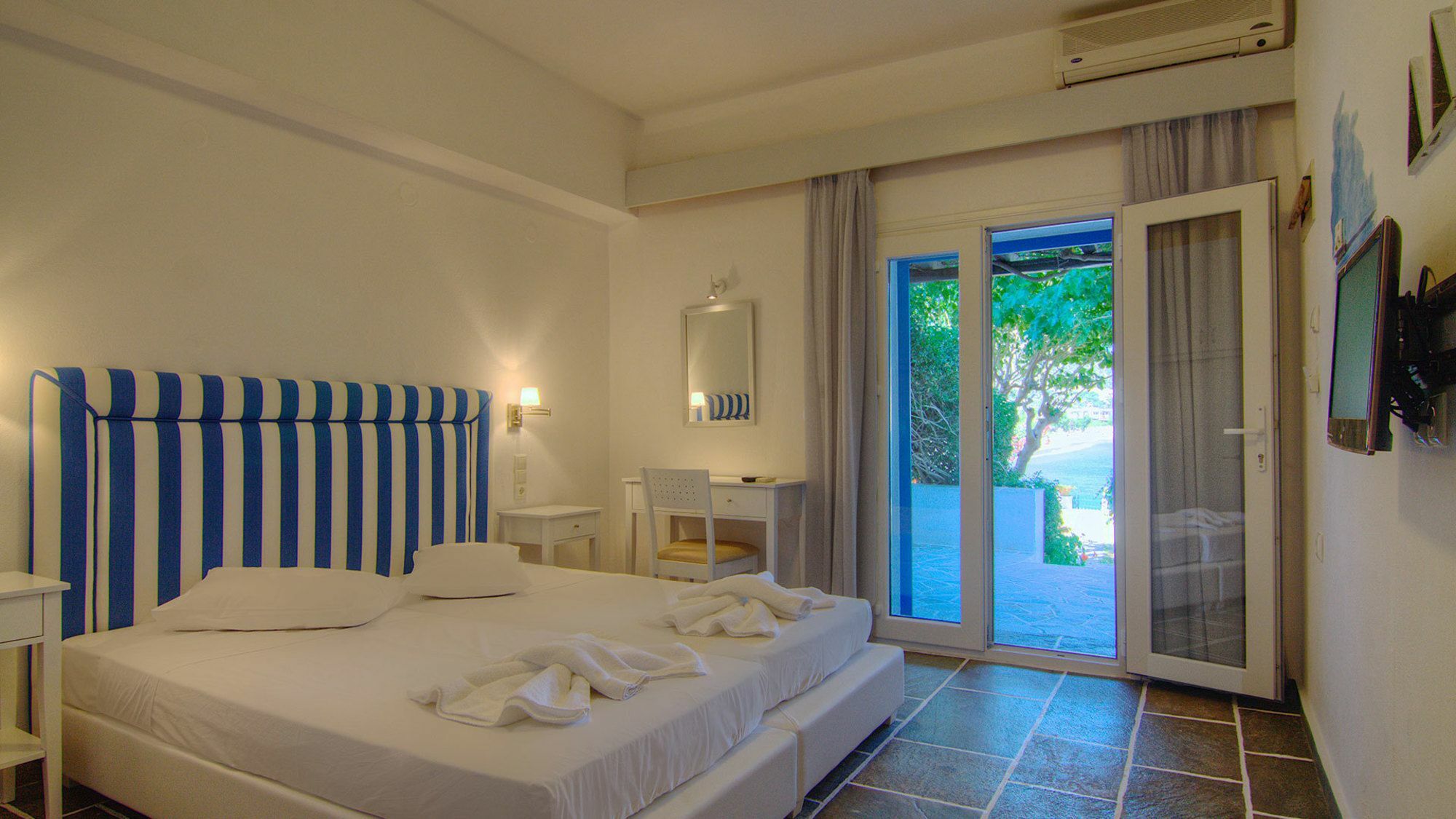 Hotel Platys Gialos Sifnos 3*