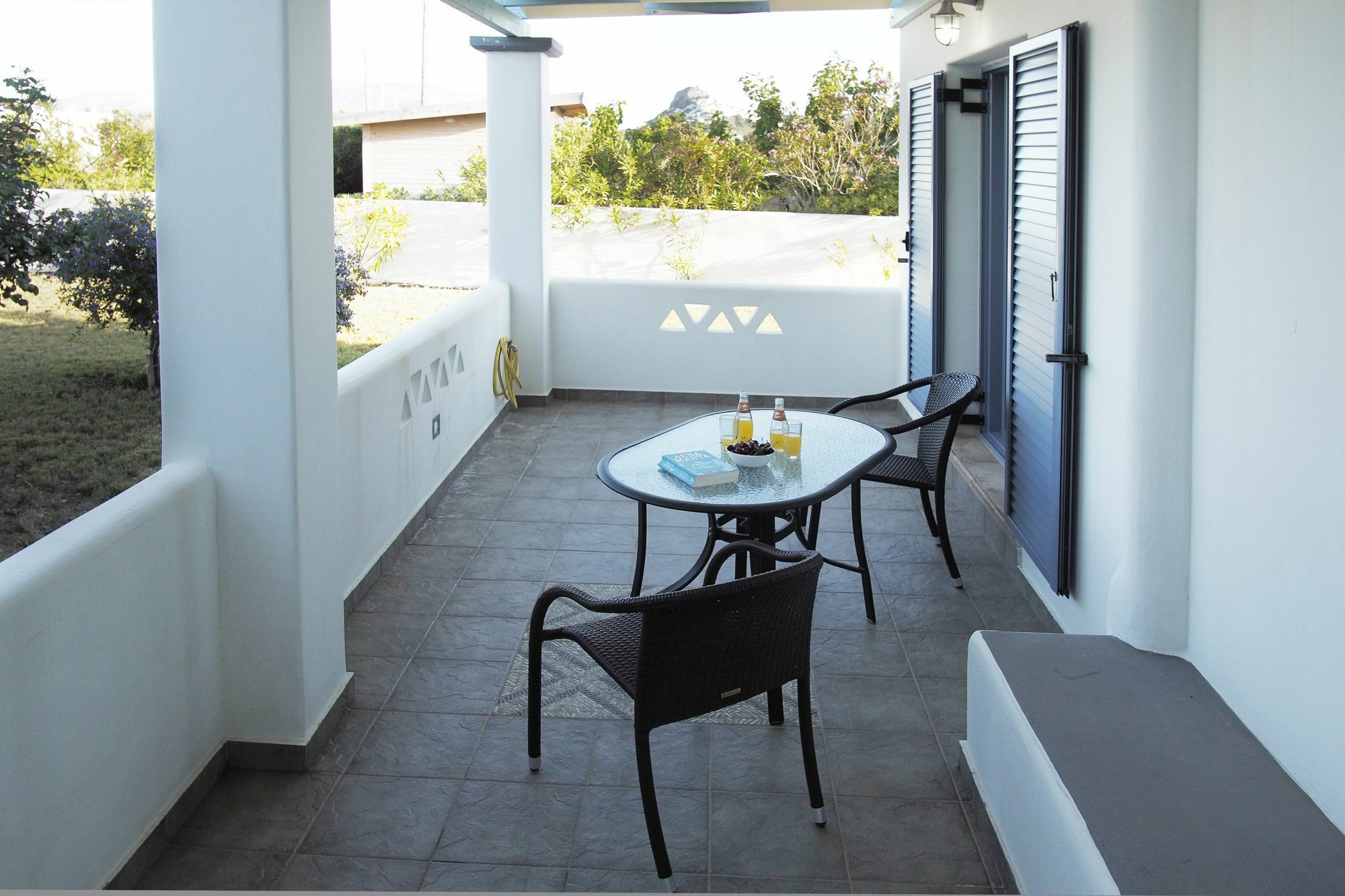 Kallisti & Apartment Skyros