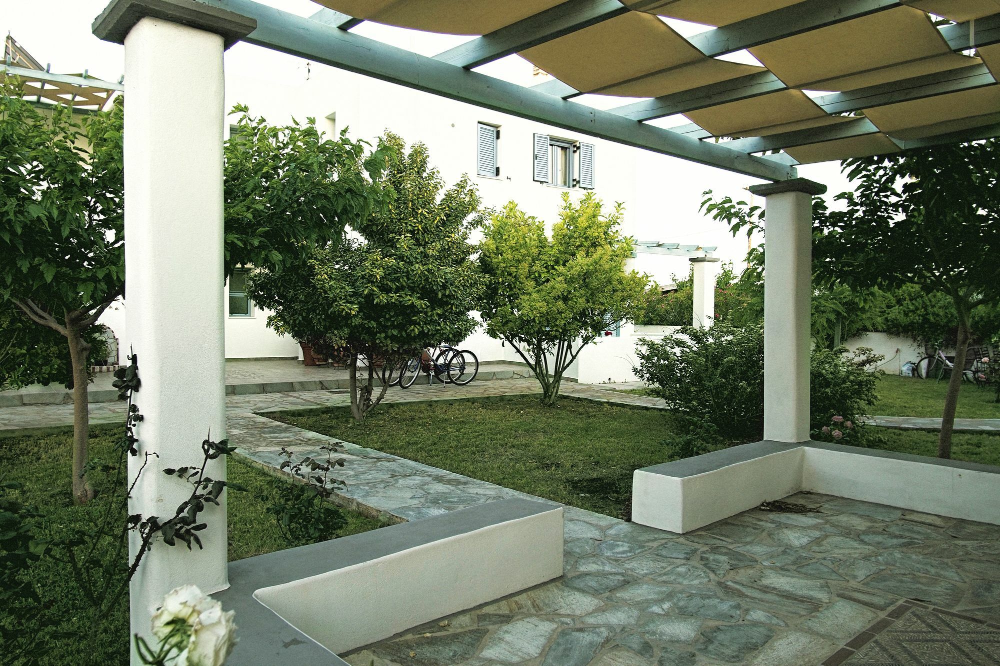 Kallisti & Apartment