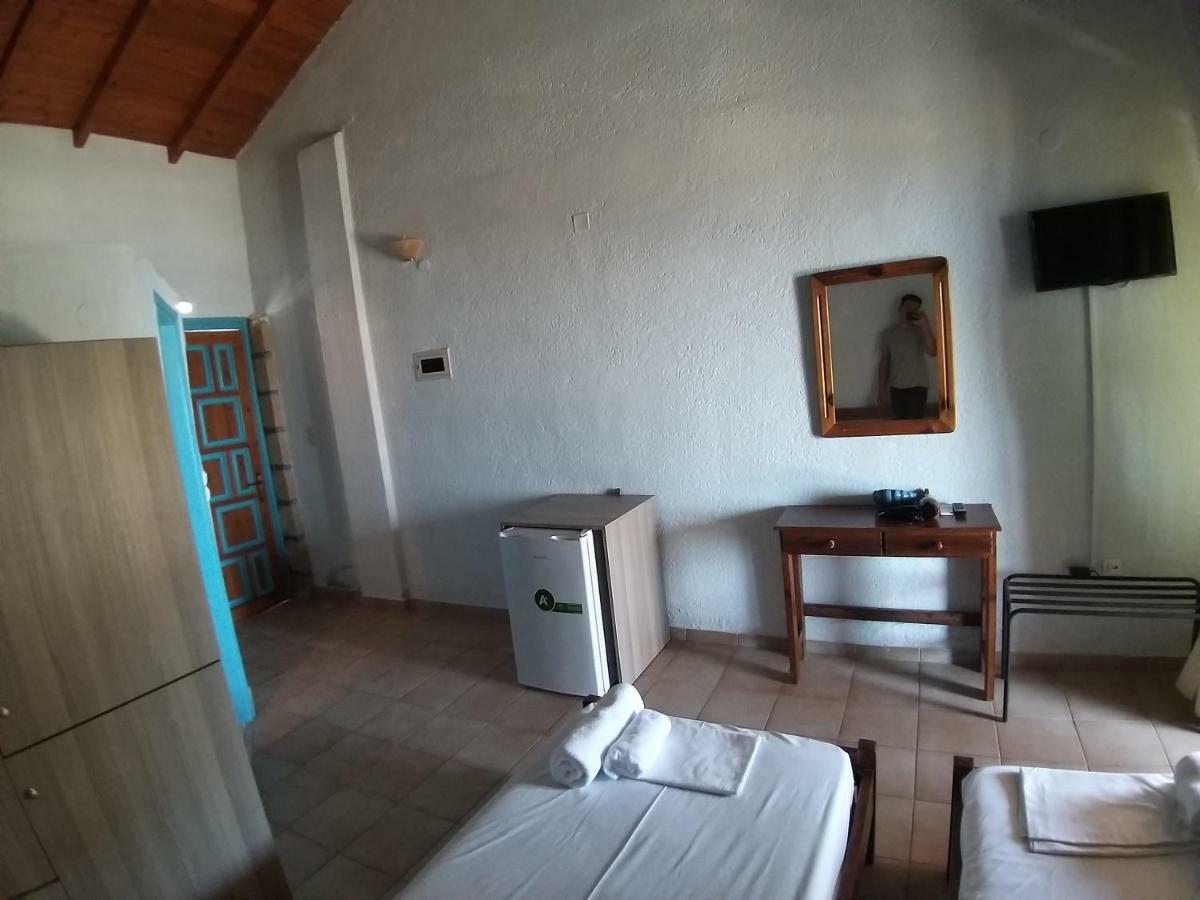 Stoupa Properties Rooms *