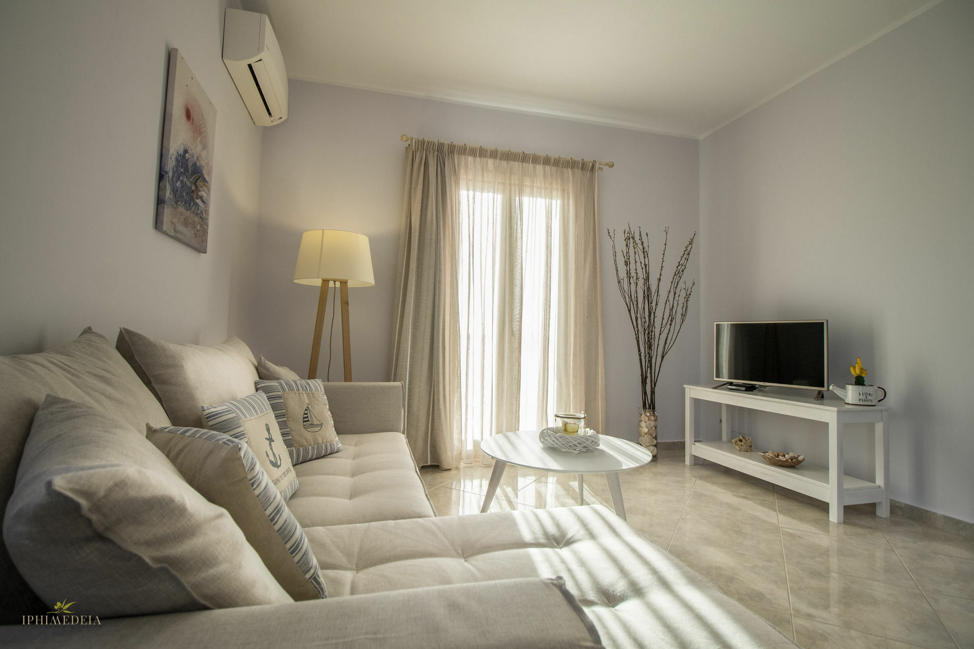 Iphimedeia Luxury Hotel & Suites Apartment