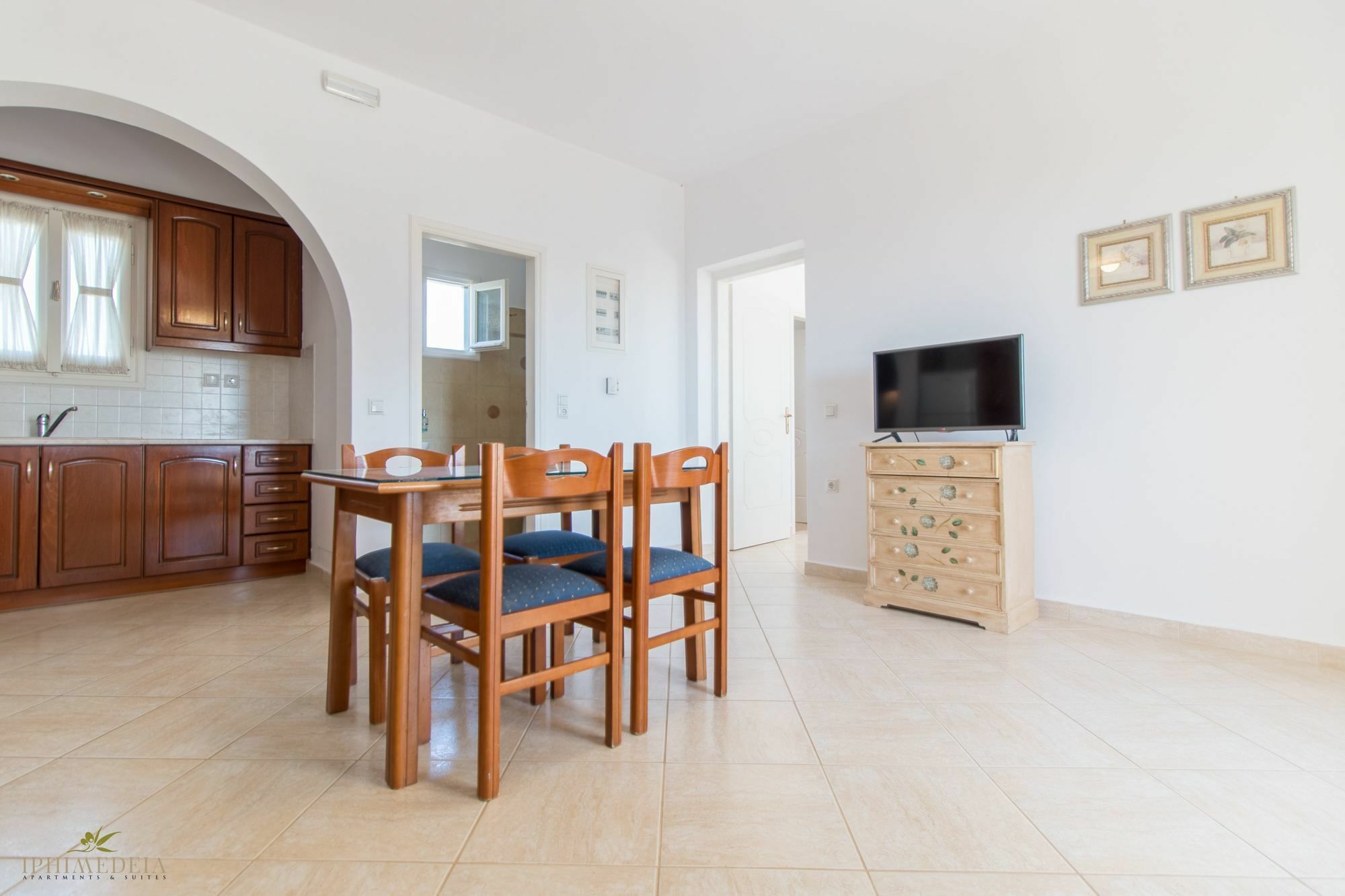 Iphimedeia Luxury Hotel & Suites Apartment