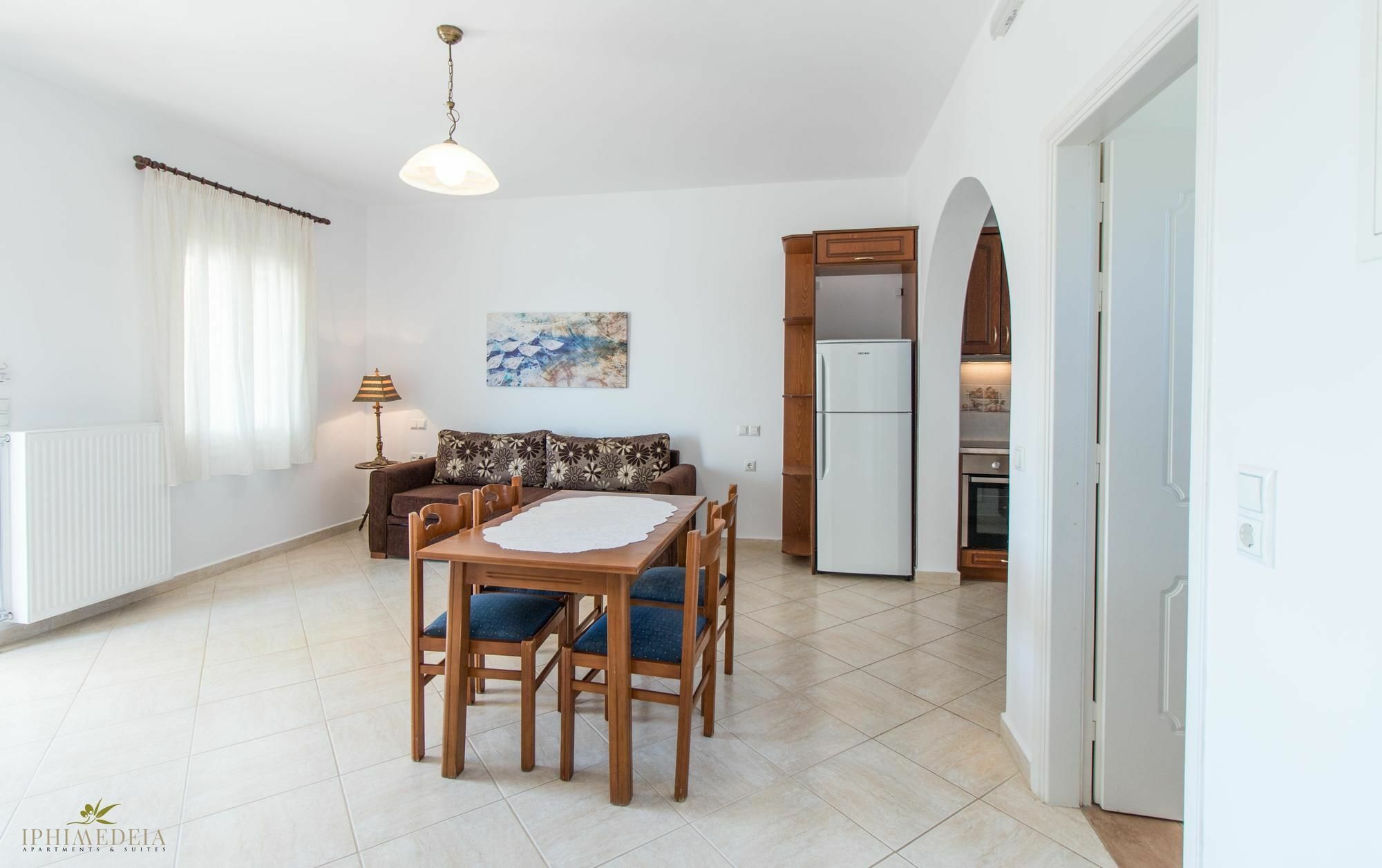 Iphimedeia Luxury Hotel & Suites *