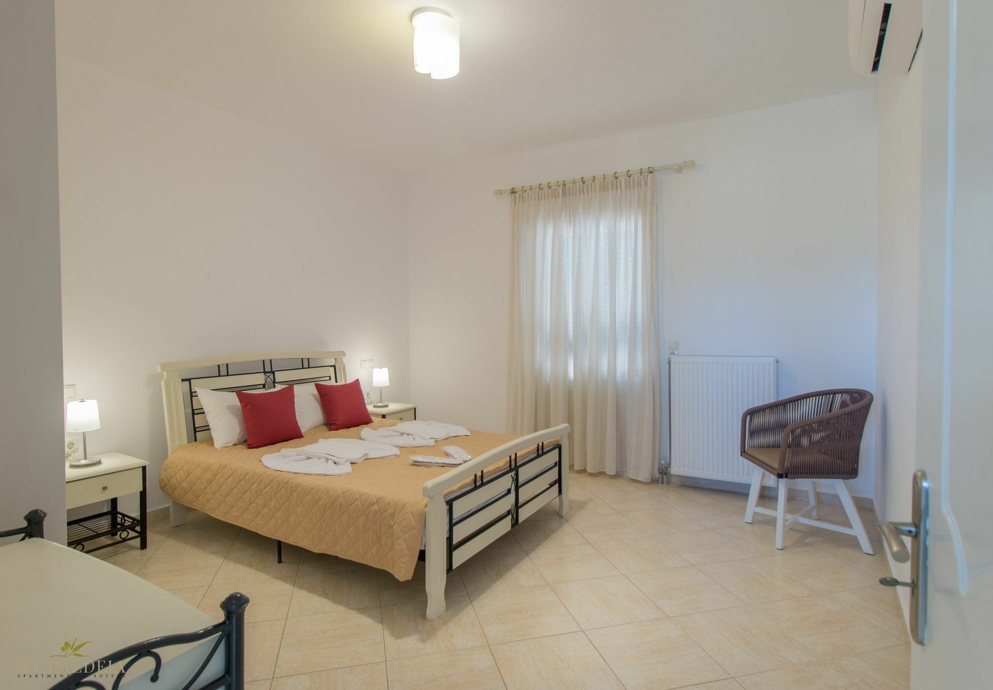 Iphimedeia Luxury Hotel & Suites Apartment