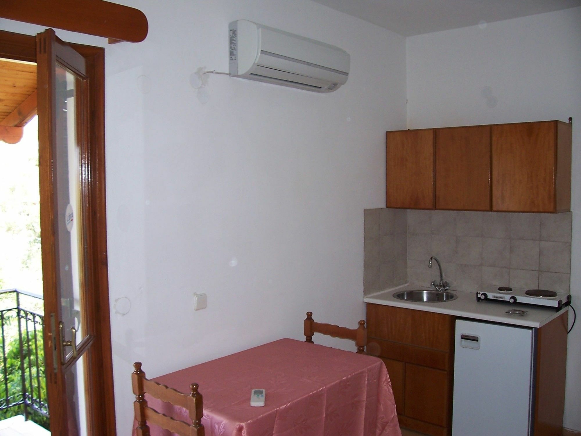 Apartment Manolia *