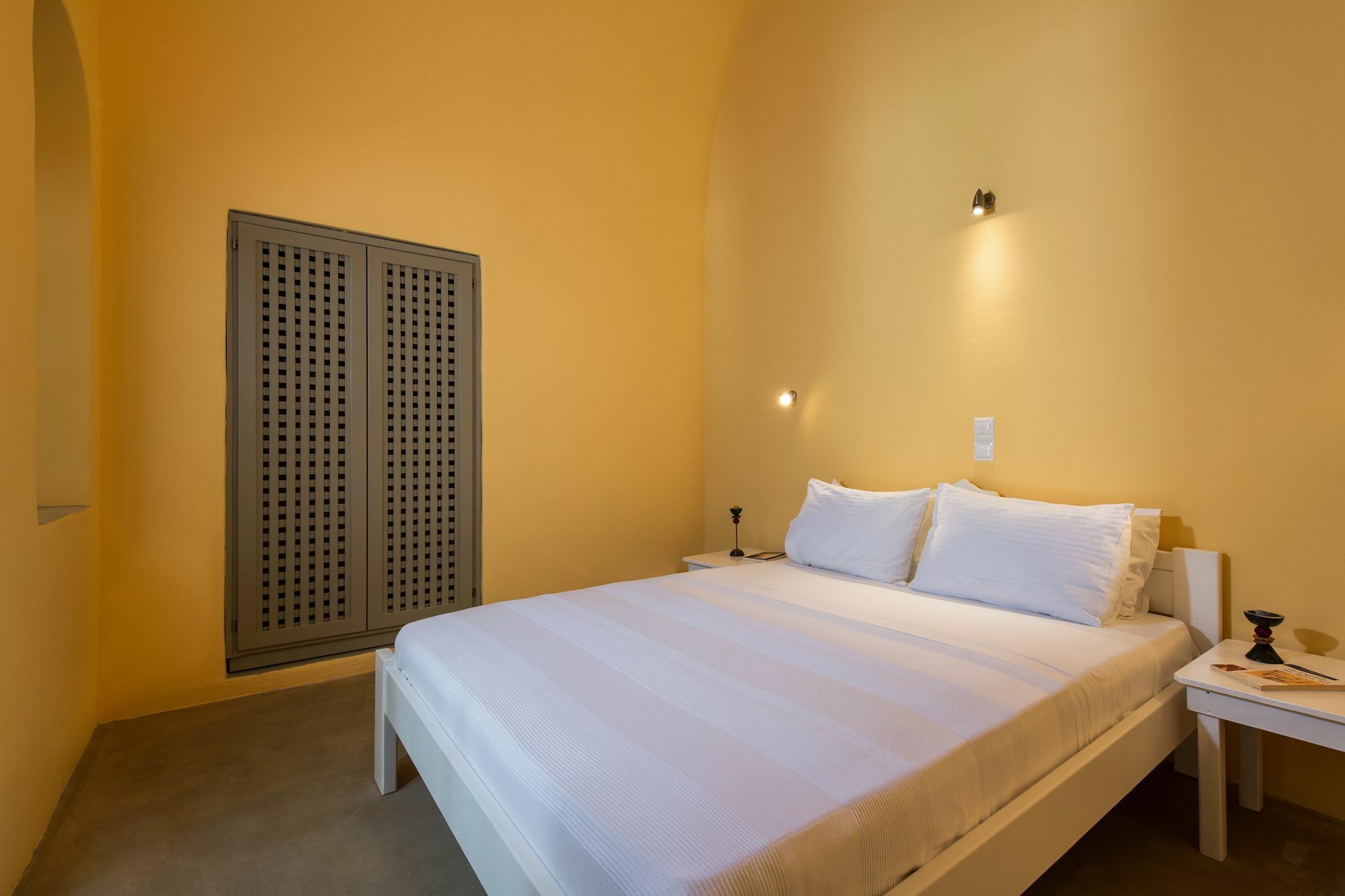 Filotimo Cave Aparthotel
