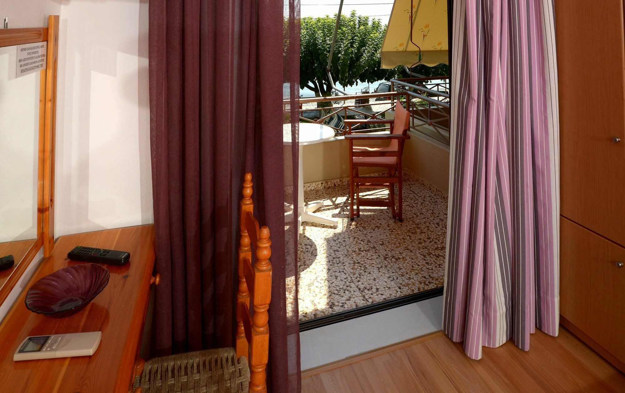 Aparthotel Pharos