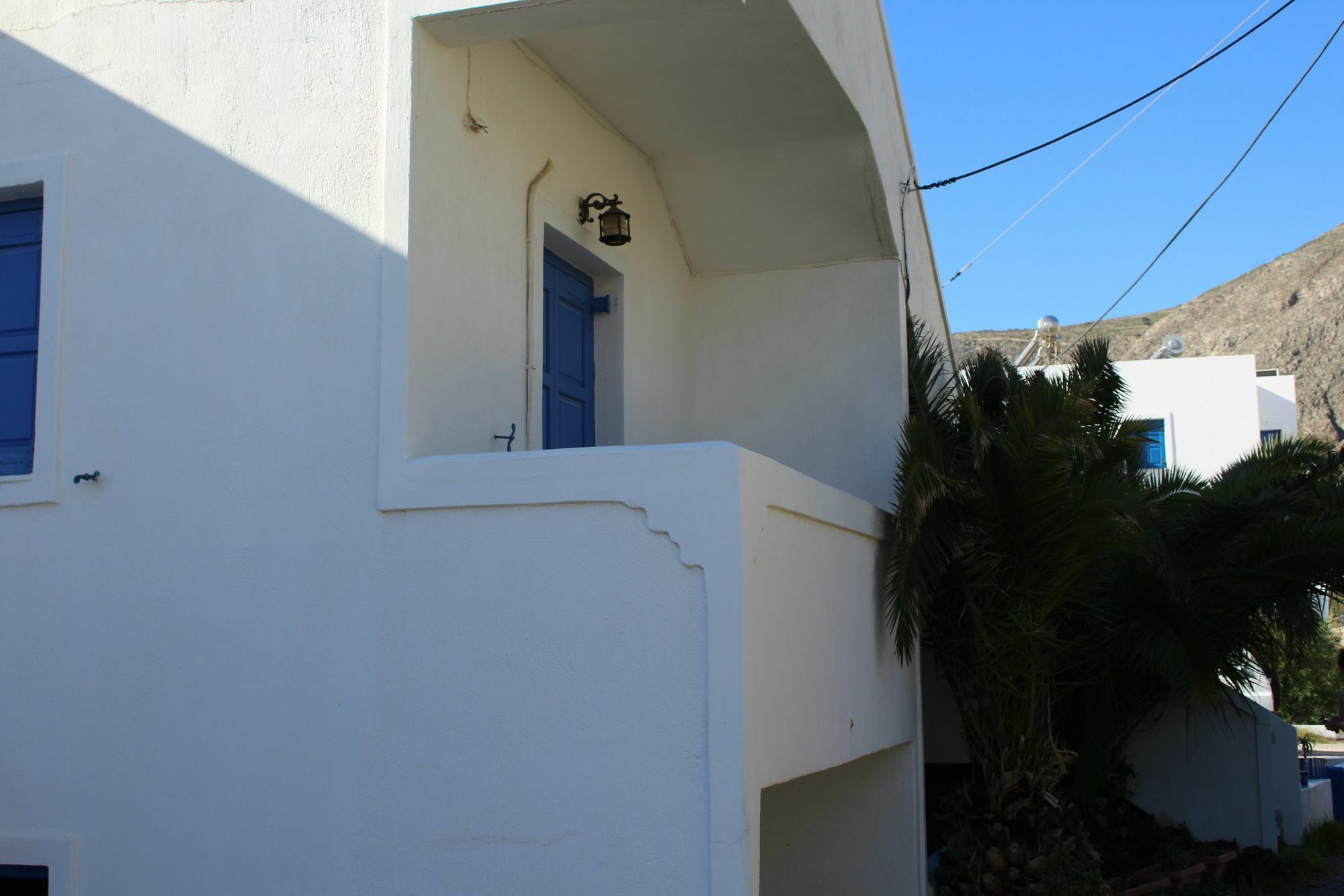 Halaris Apartment