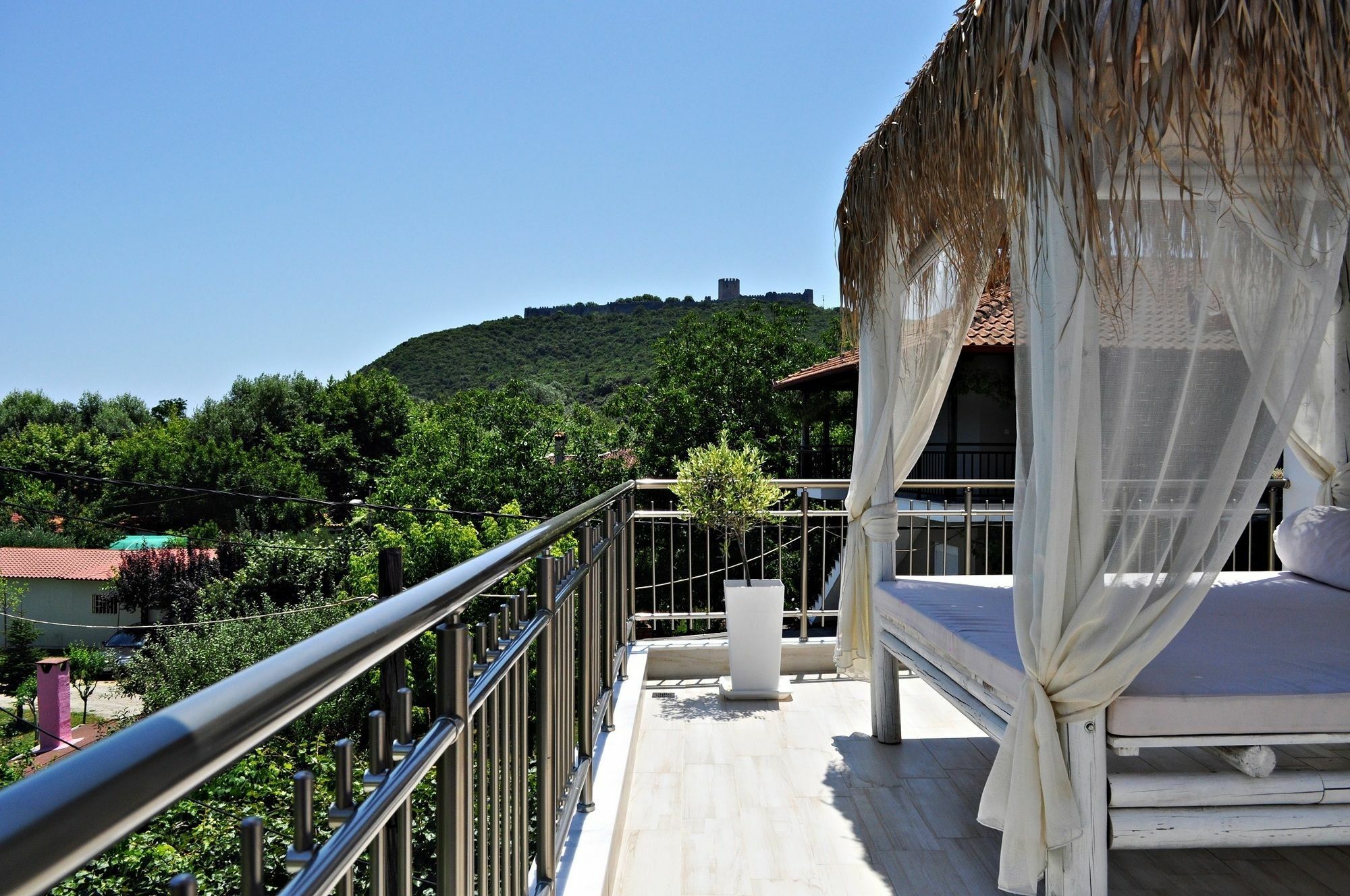 Aparthotel Efrosini & Paralia Panteleimonos