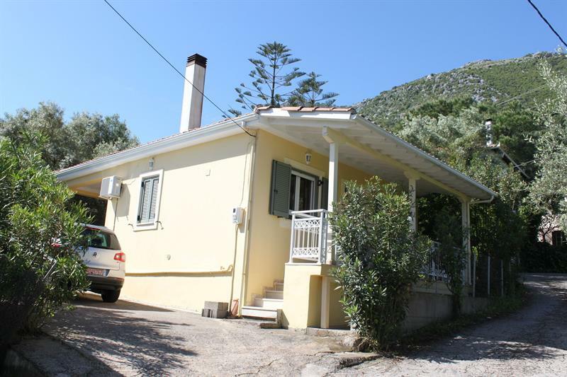 Lefkada Summer House Near The
