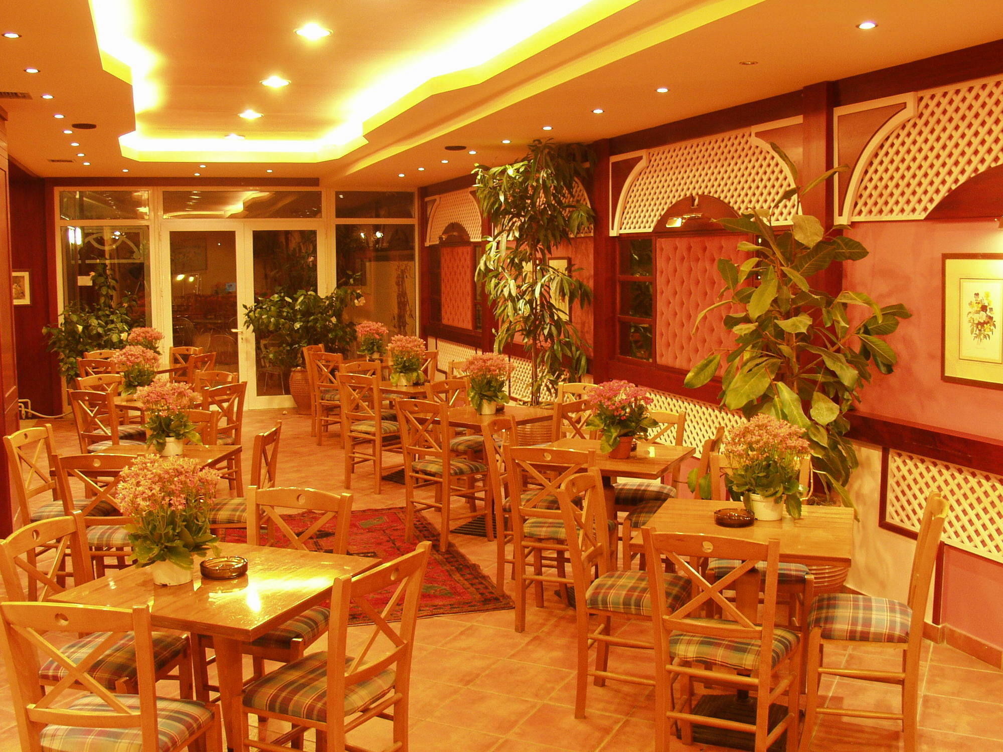 Platon 3* Olympiaki Akti
