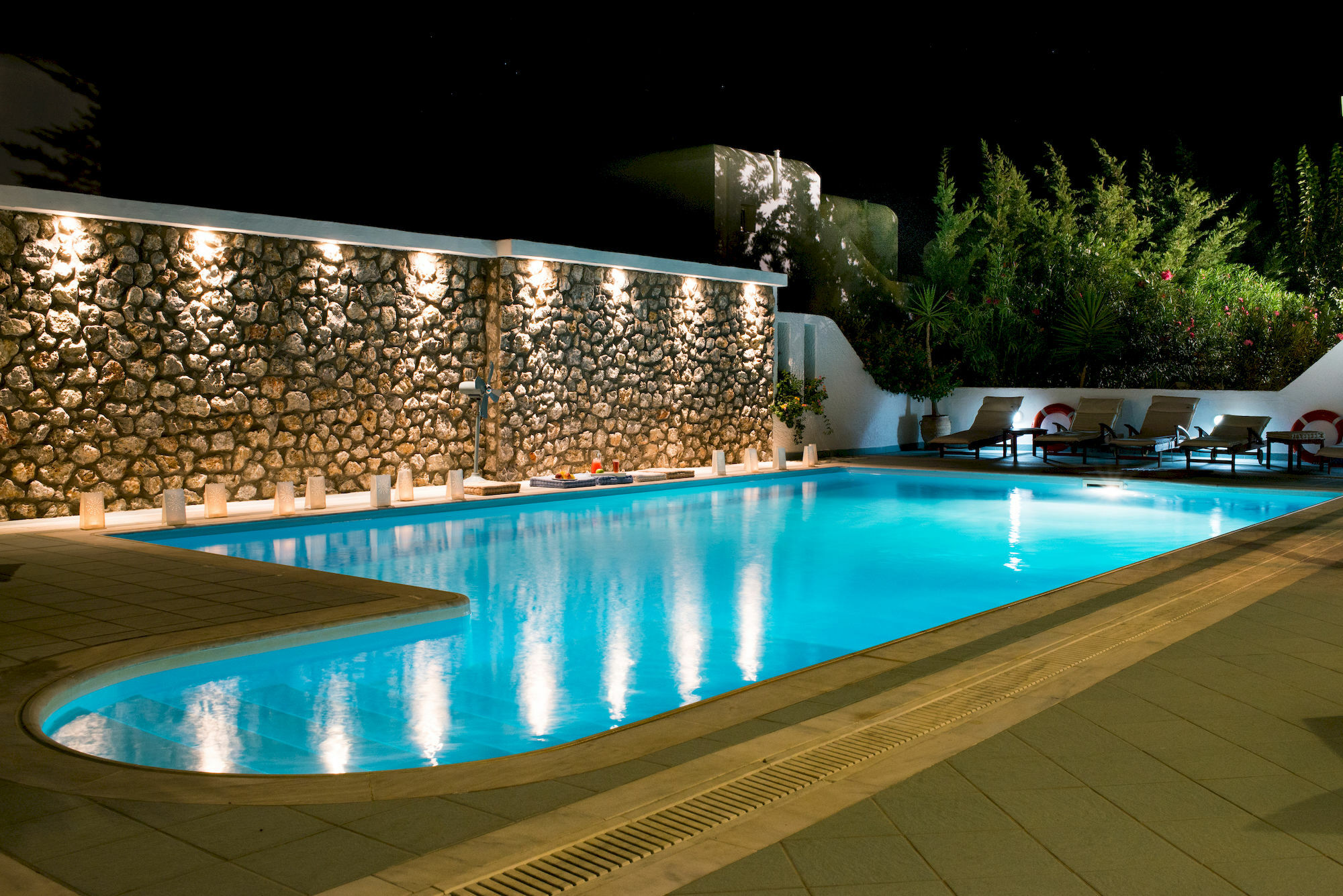 Mouras Aparthotel 4*