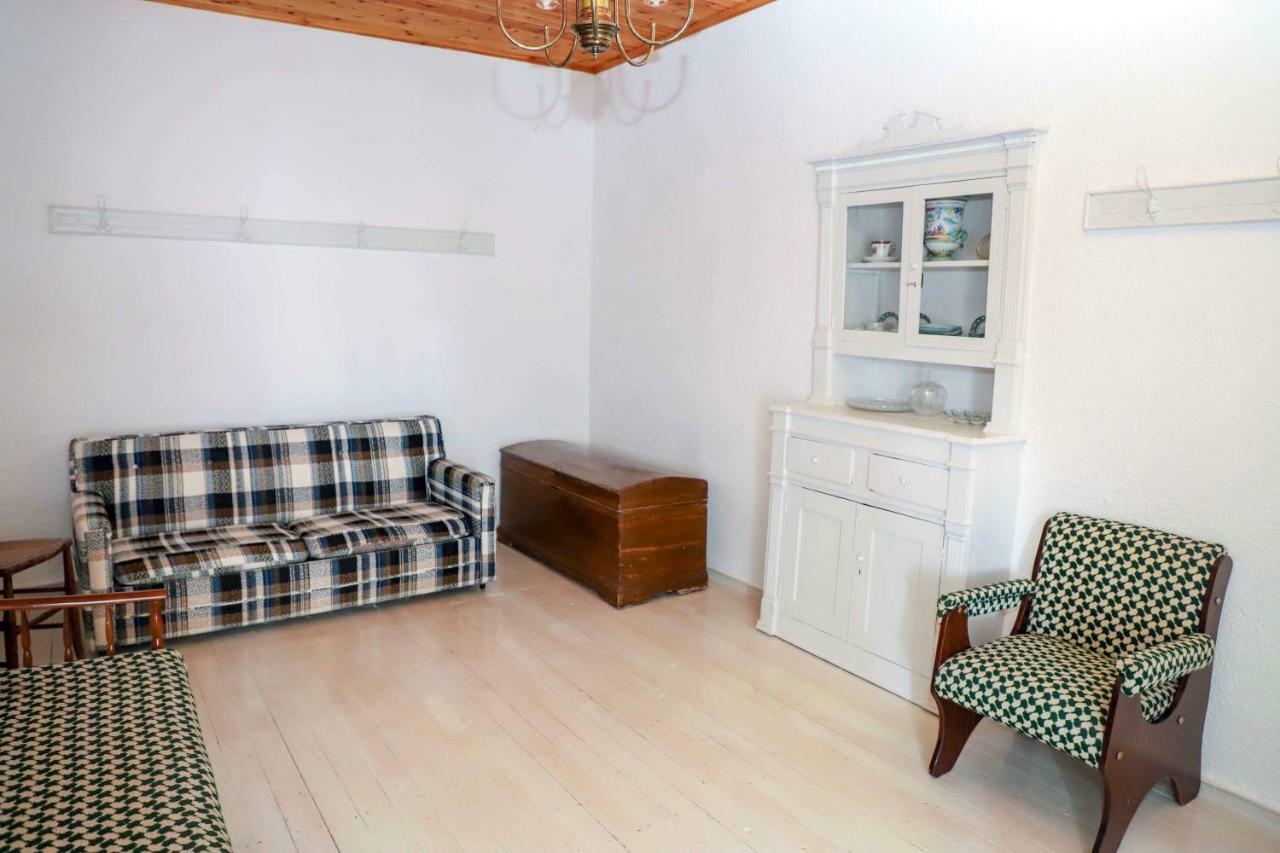 Ninas Country house