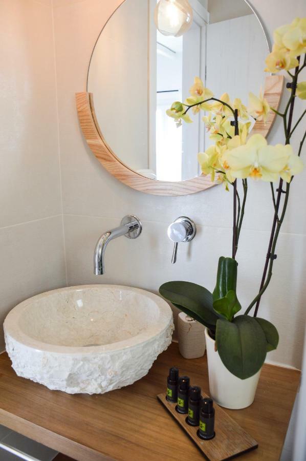 Hawk Stone Apartment *
