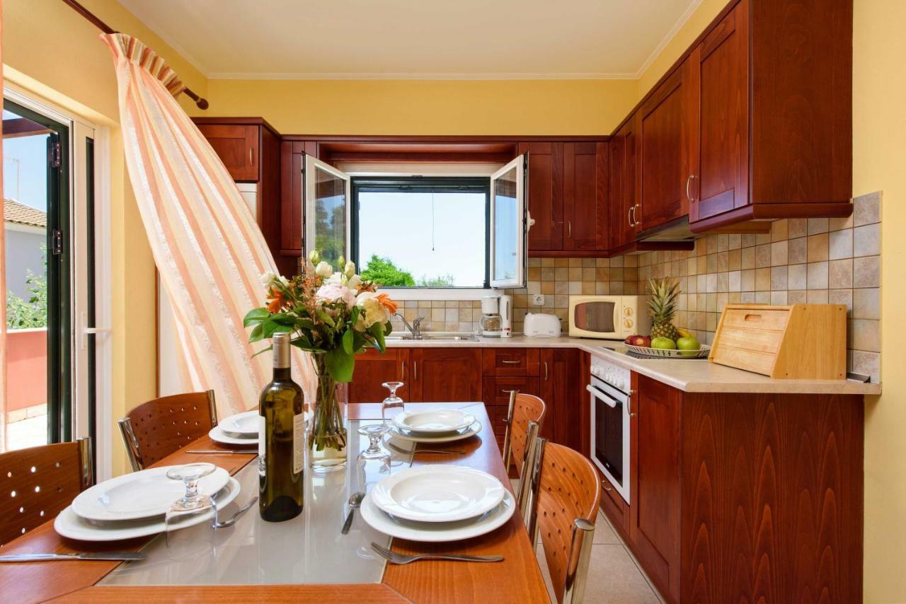 Villa Luxury Lemonia With Private Pool *