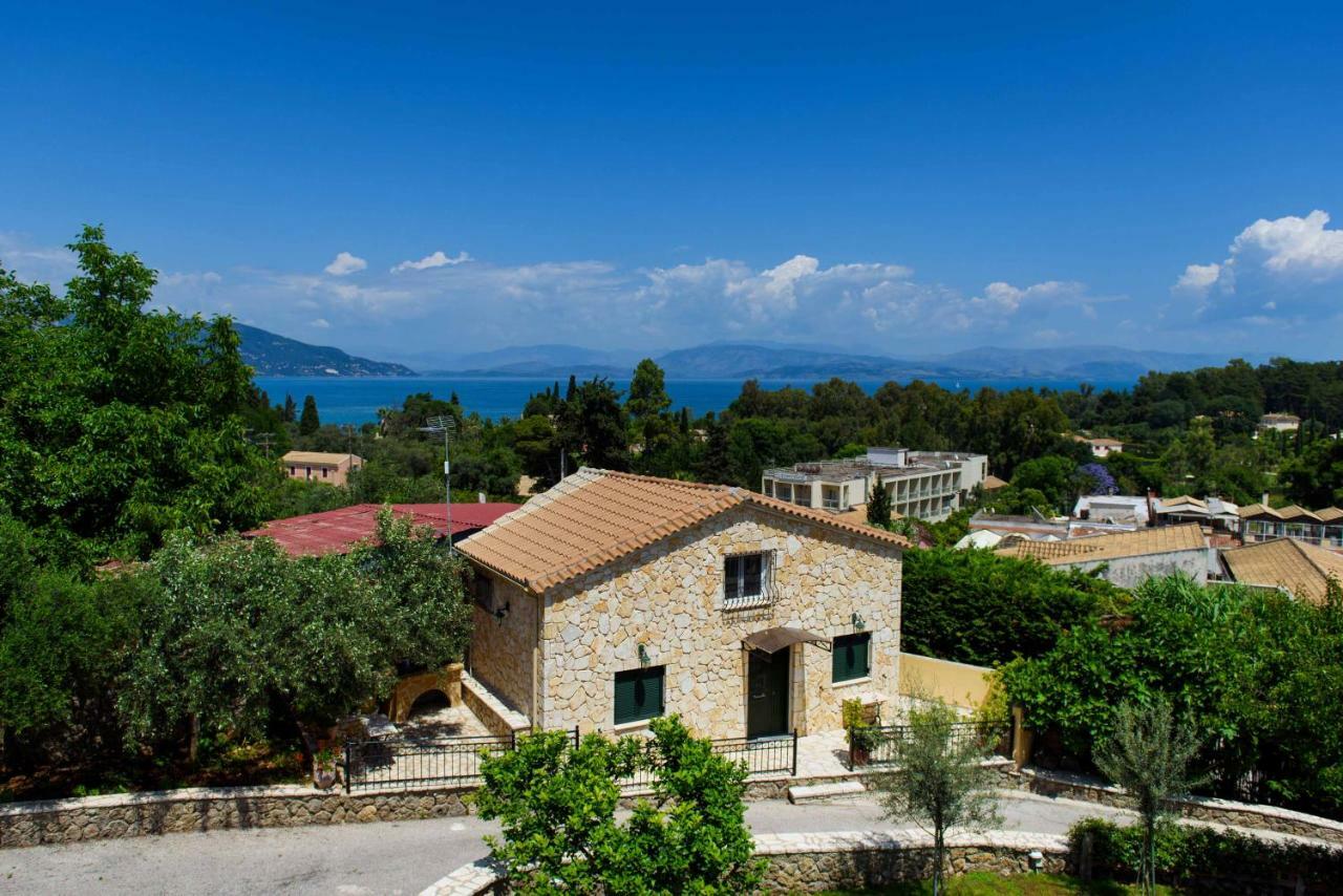 Luxury Lemonia With Private Pool Villa