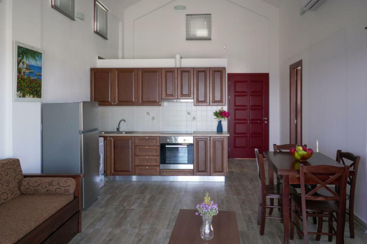 Anefanti Villa *