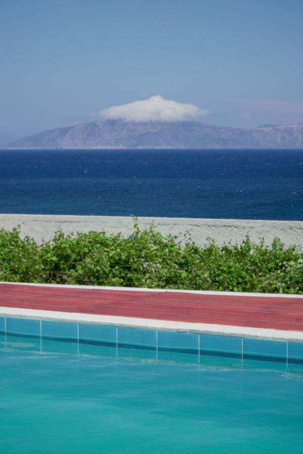 Anefanti Villa *