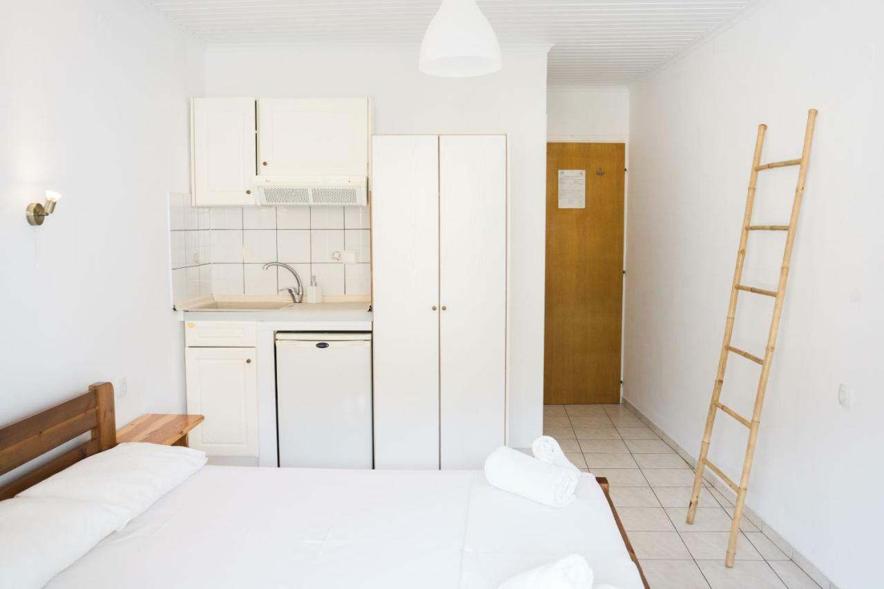 Afroditi Pansion Apartment