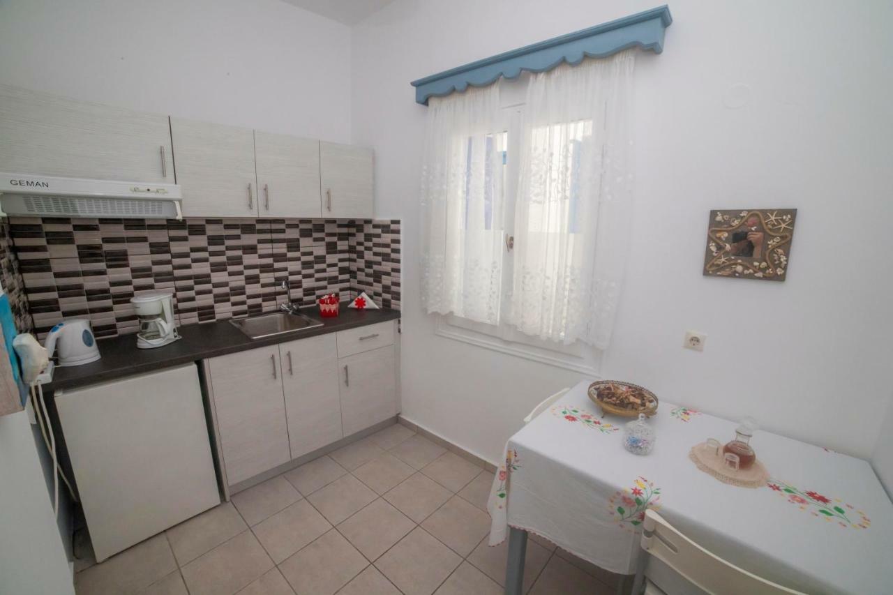 Barbara Apartment Katapola