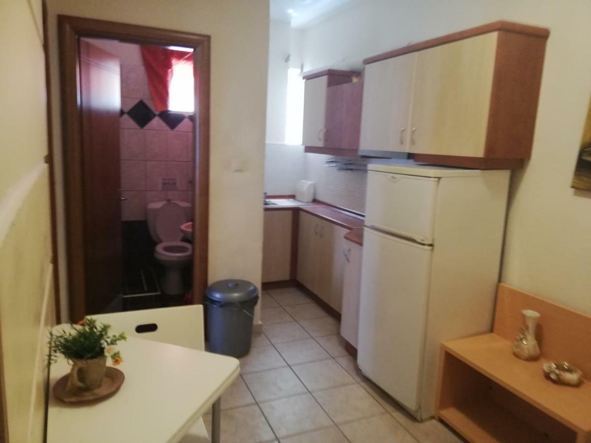 Sea Side Economou Aparthotel *
