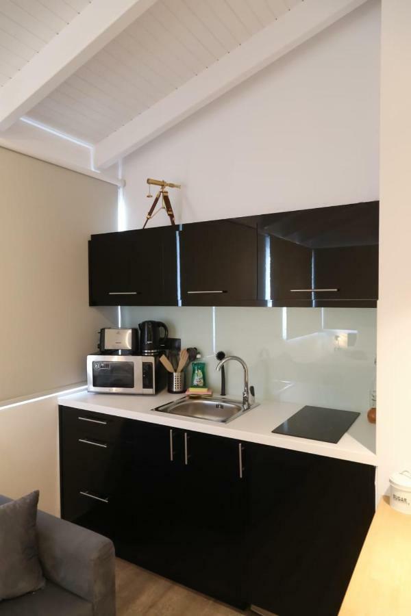 Triple A - Acropolis View In The Center - Free Parking! Apartment Athens