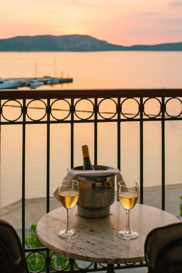 Karalis Hotel