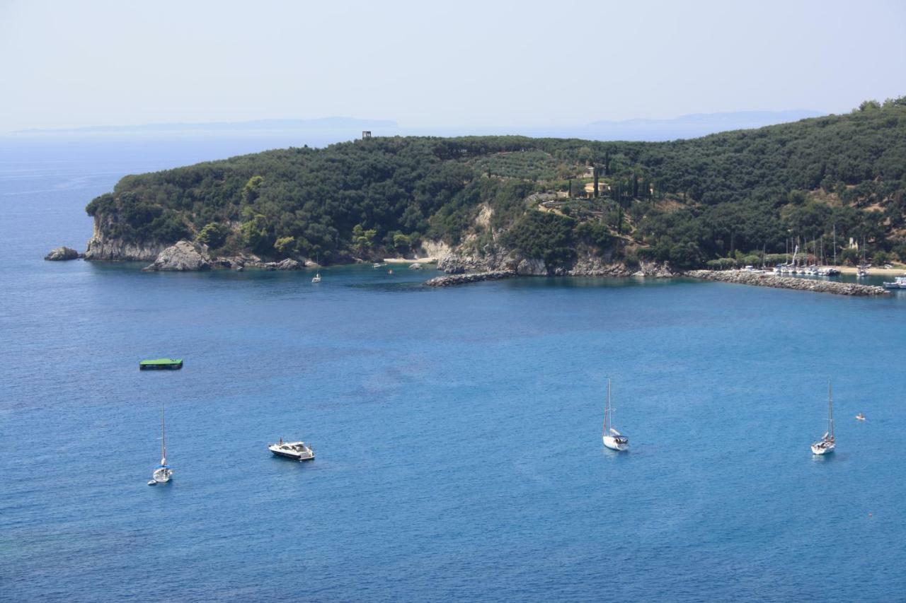 Palatino 4* Parga