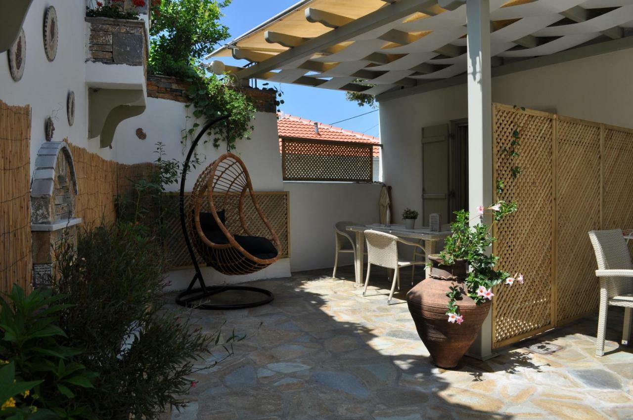 Studios Yalos