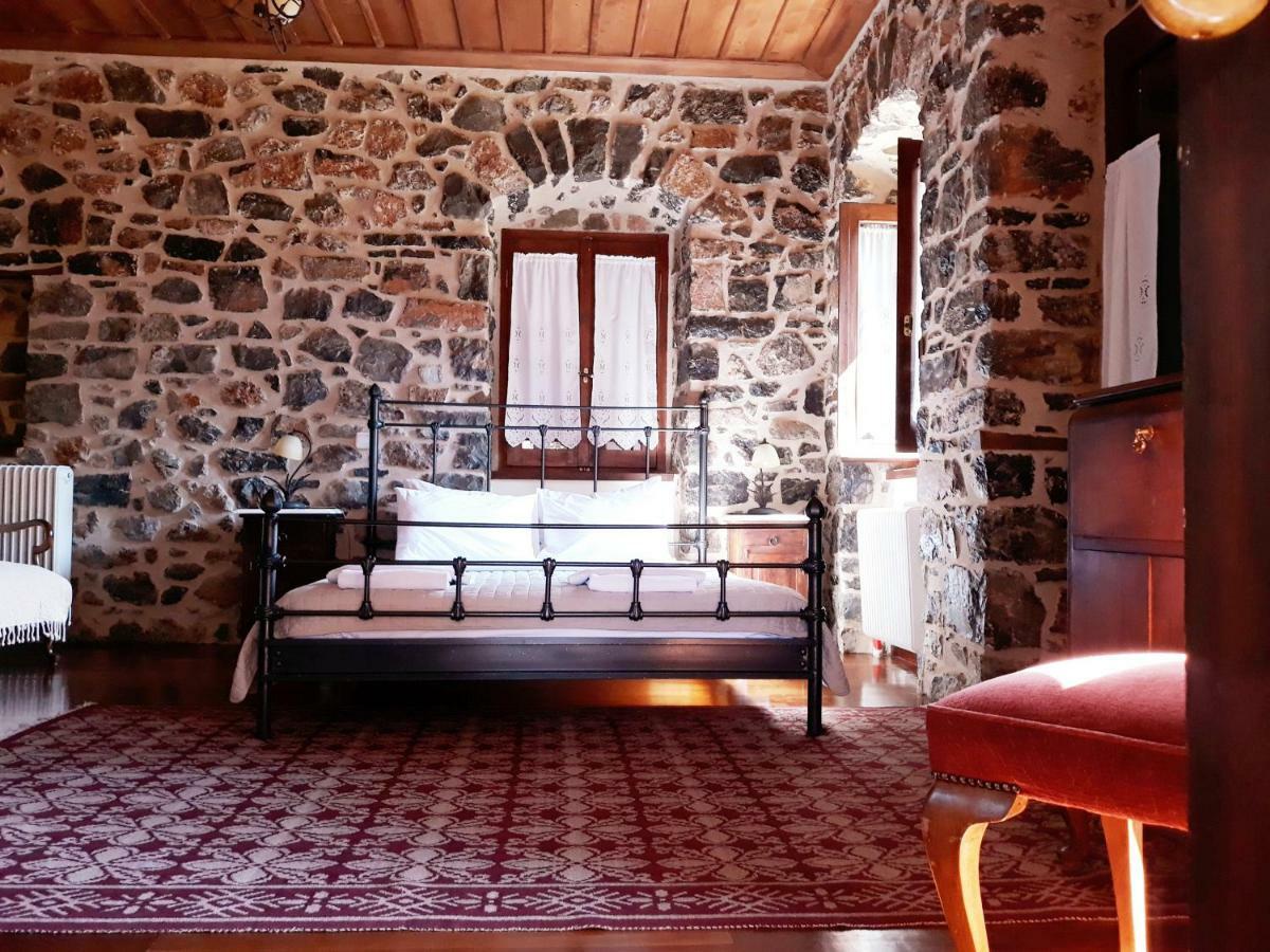 Archontiko Nikolopoulou Guest house Vytina