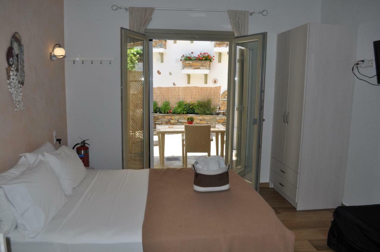Studios Yalos