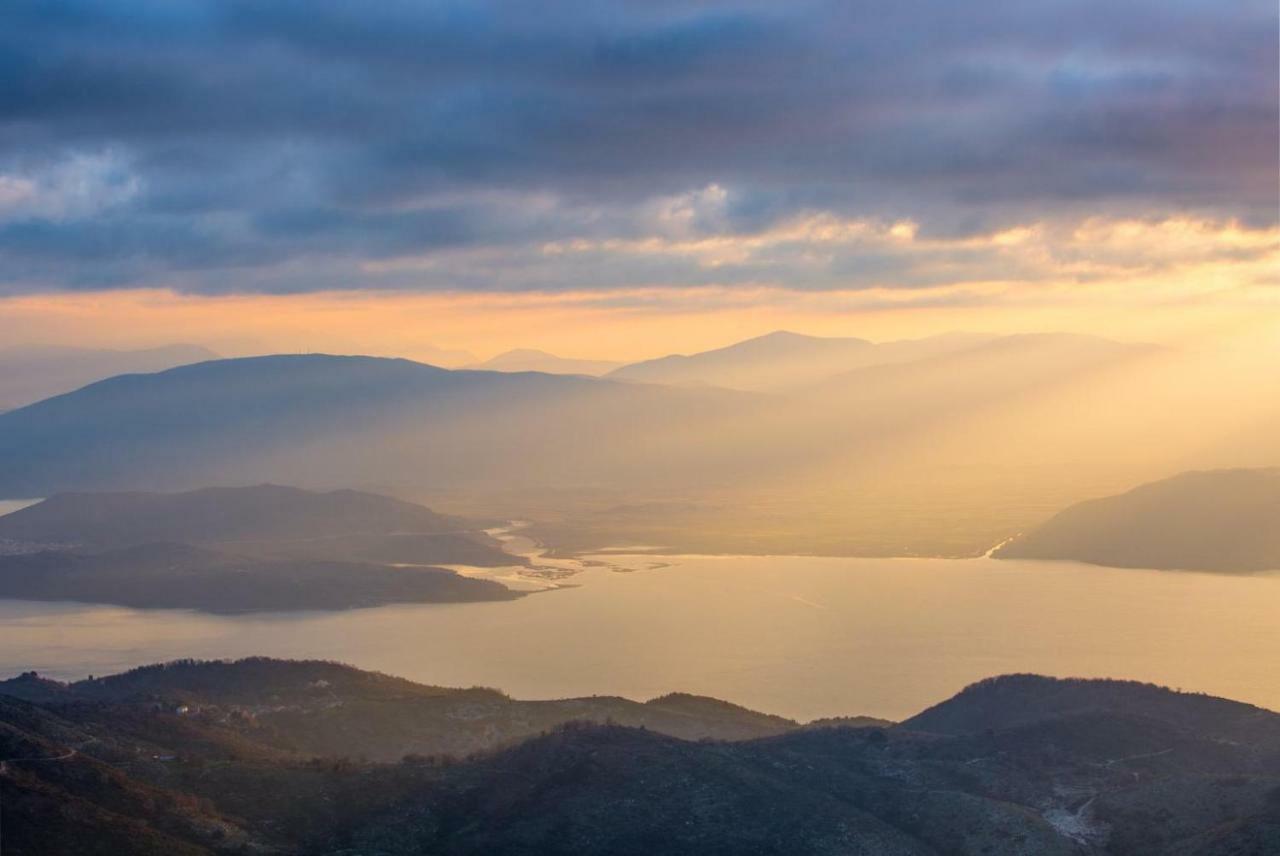 Thespina Acharavi (Corfu)
