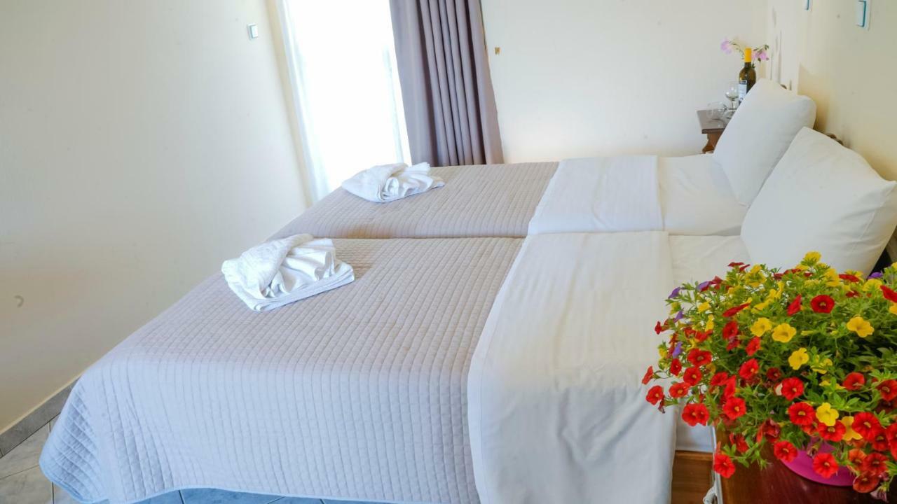 Aneton Aparthotel