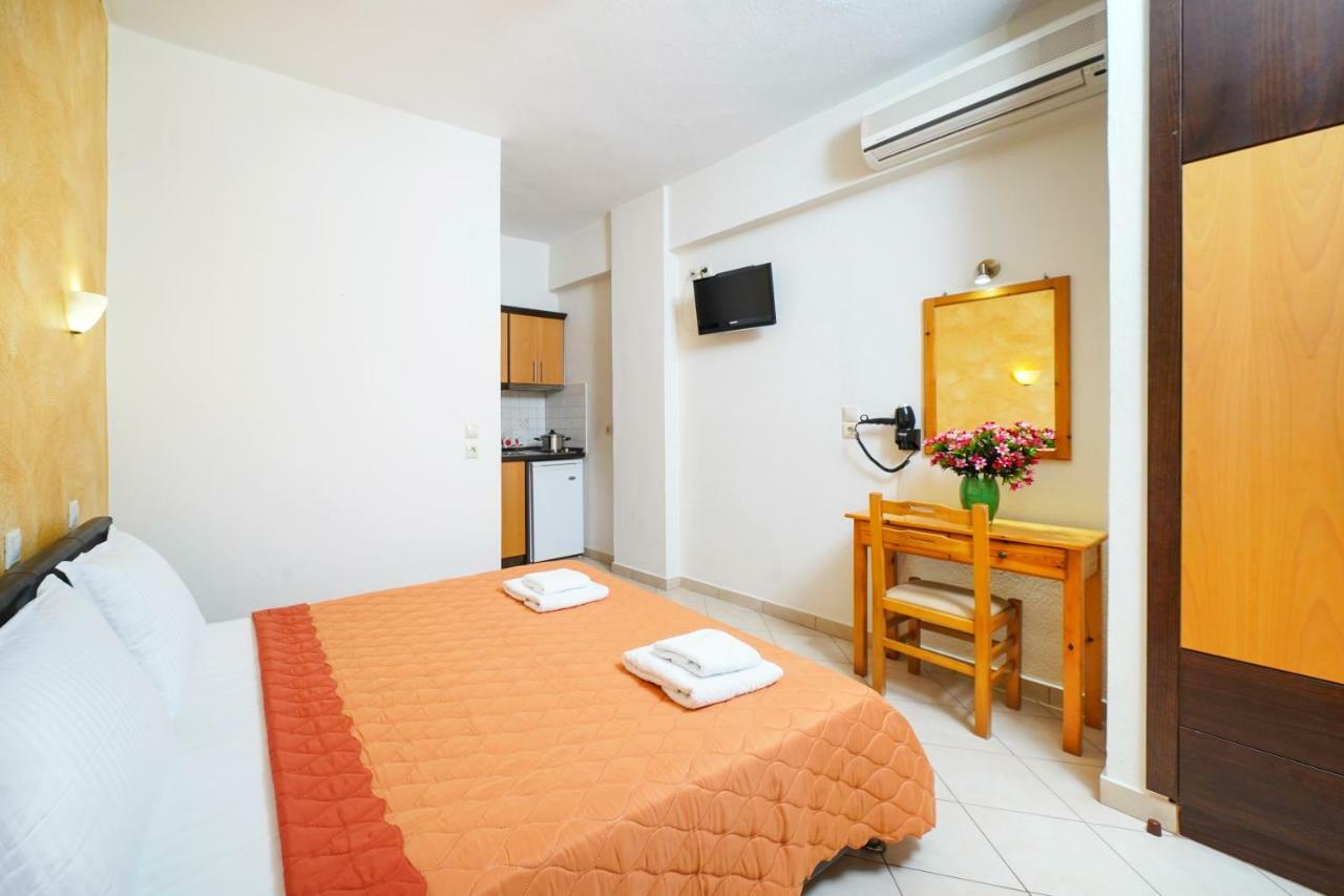 Konstantinos 2 Aparthotel *