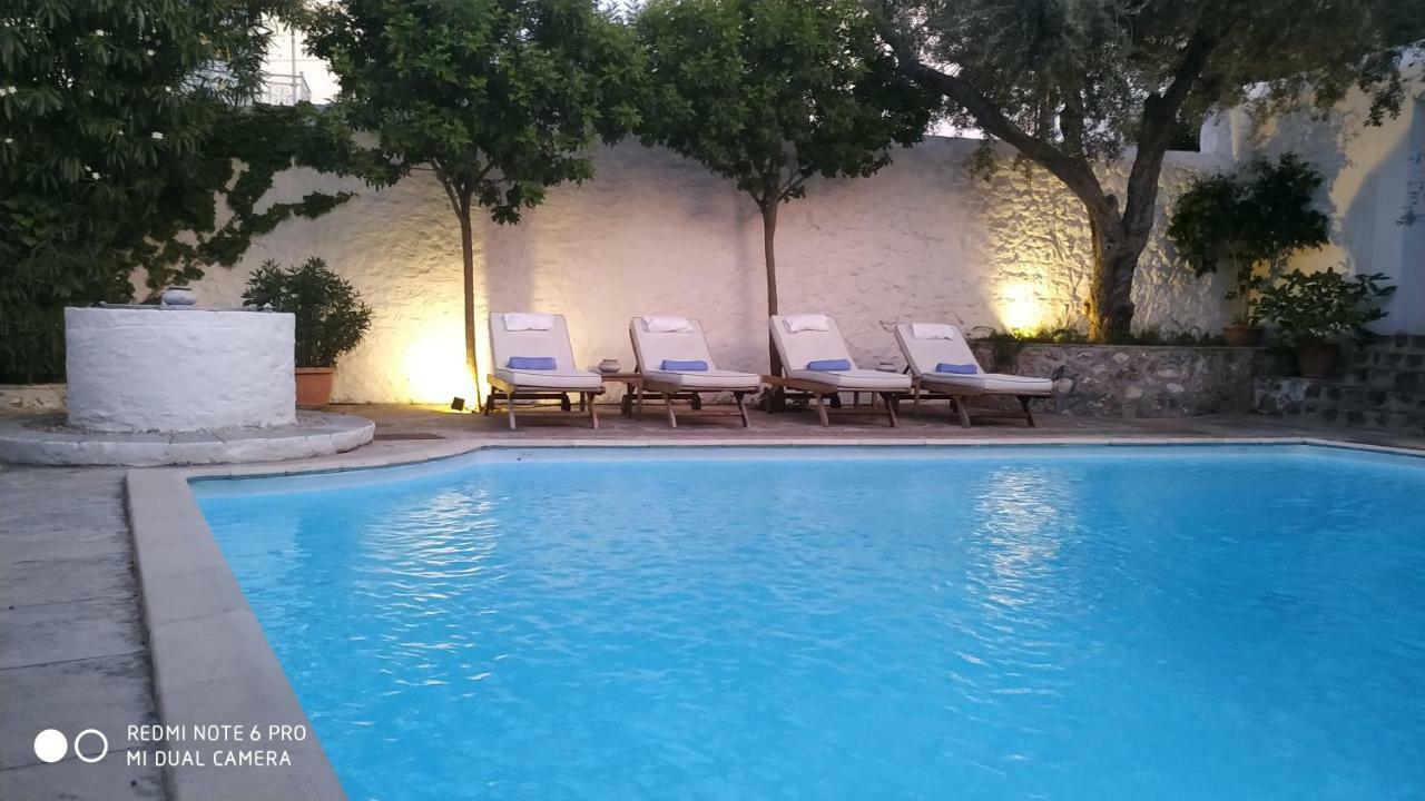 Economou Mansion Aparthotel