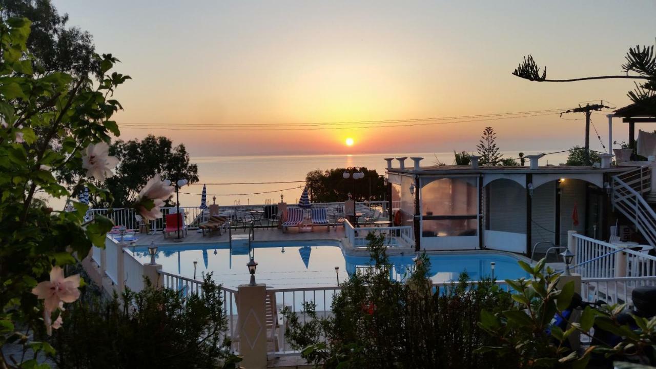 Noula Studio Aparthotel