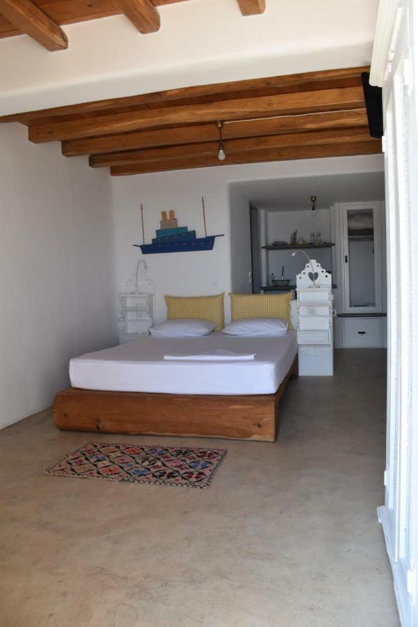 Asteroskoni Of Serifos *