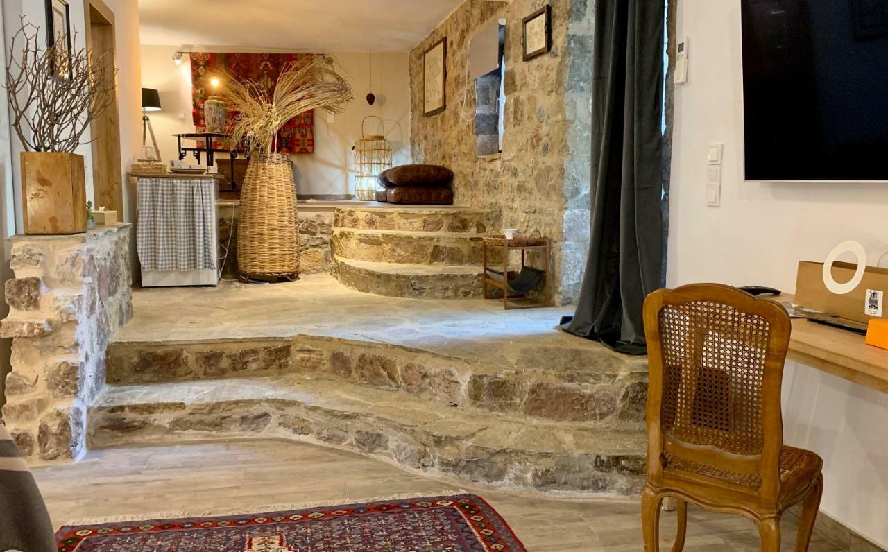 Vager Mani Hotel