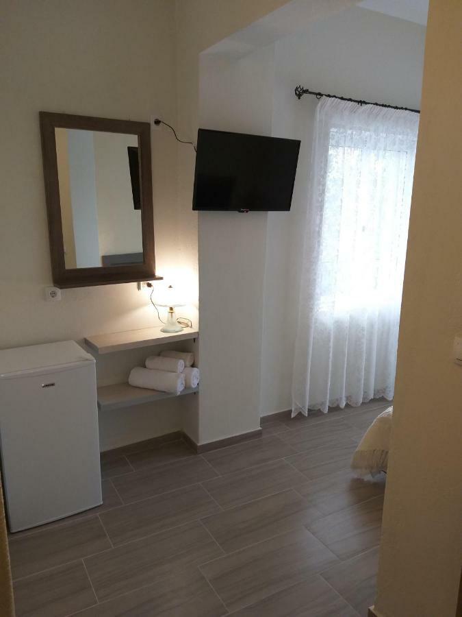 Nostos Aparthotel Nea Mesagkala