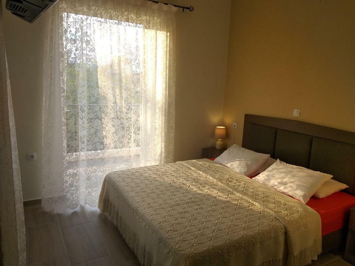 Nostos Aparthotel Nea Mesagkala