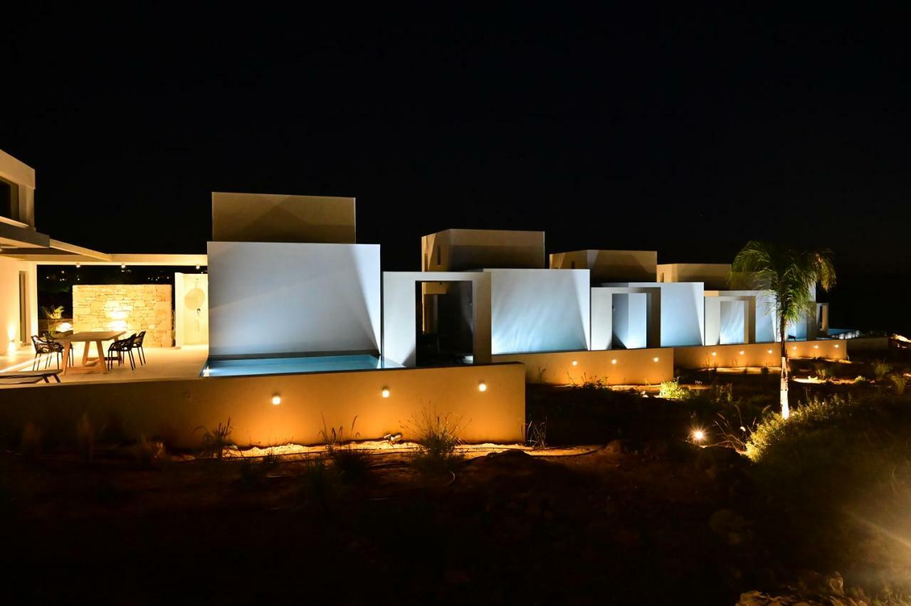 Kavos & Aparthotel 3*