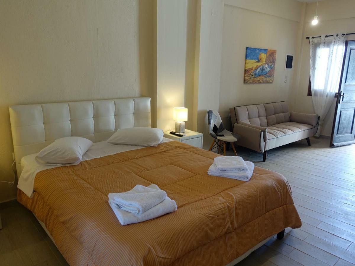Firostefani Fira (Santorini)