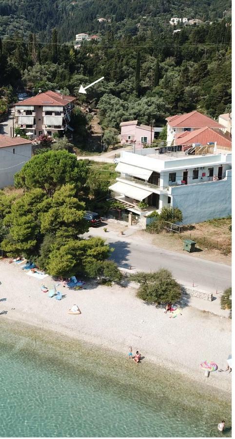 Nikoleta Apartment *