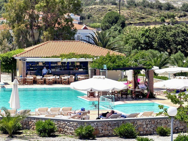 Aparthotel Panselinos 3*