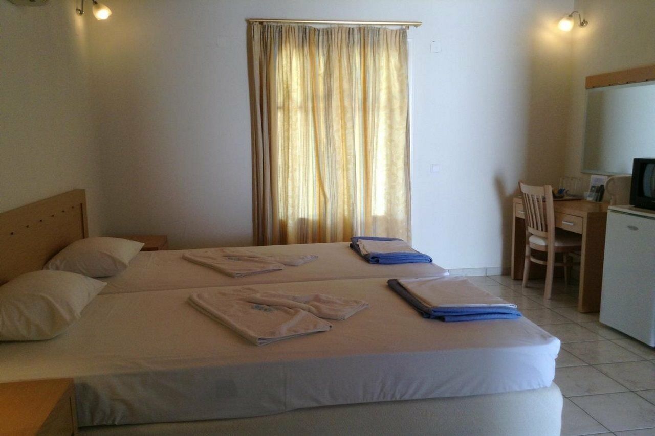 Marialena Village Aparthotel 3*