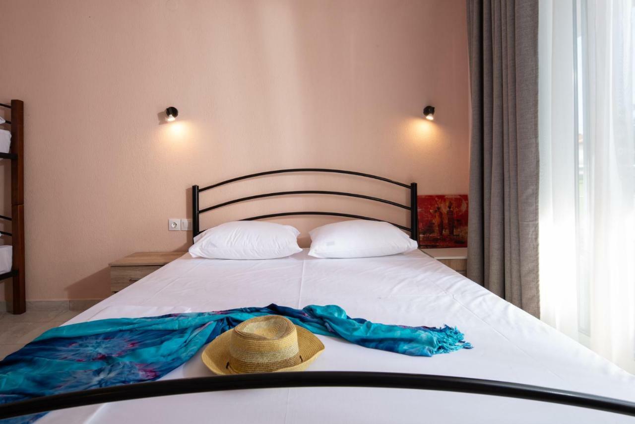 Aparthotel Persefoni & Mezonetes 3*