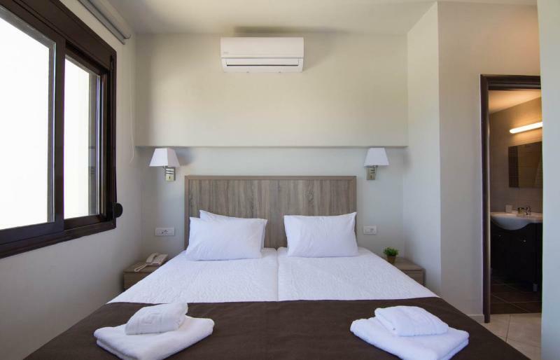 Carisa Hotel 3*