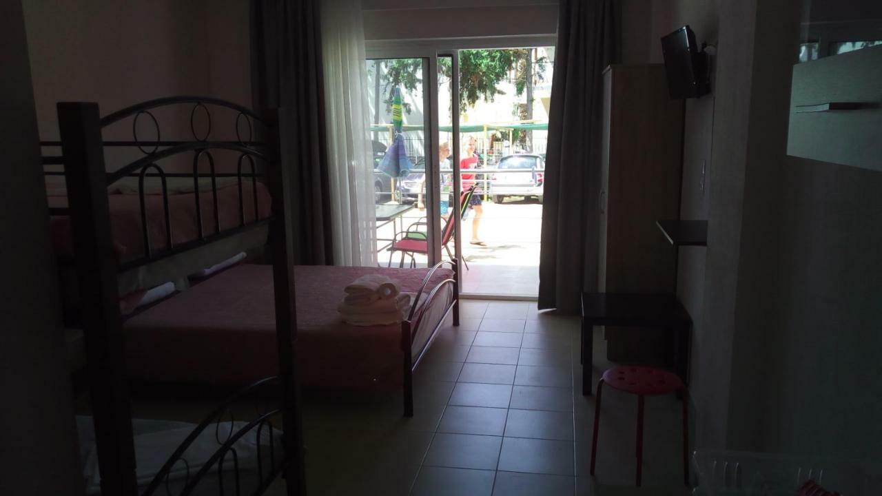 Persefoni & Mezonetes Aparthotel Toroni