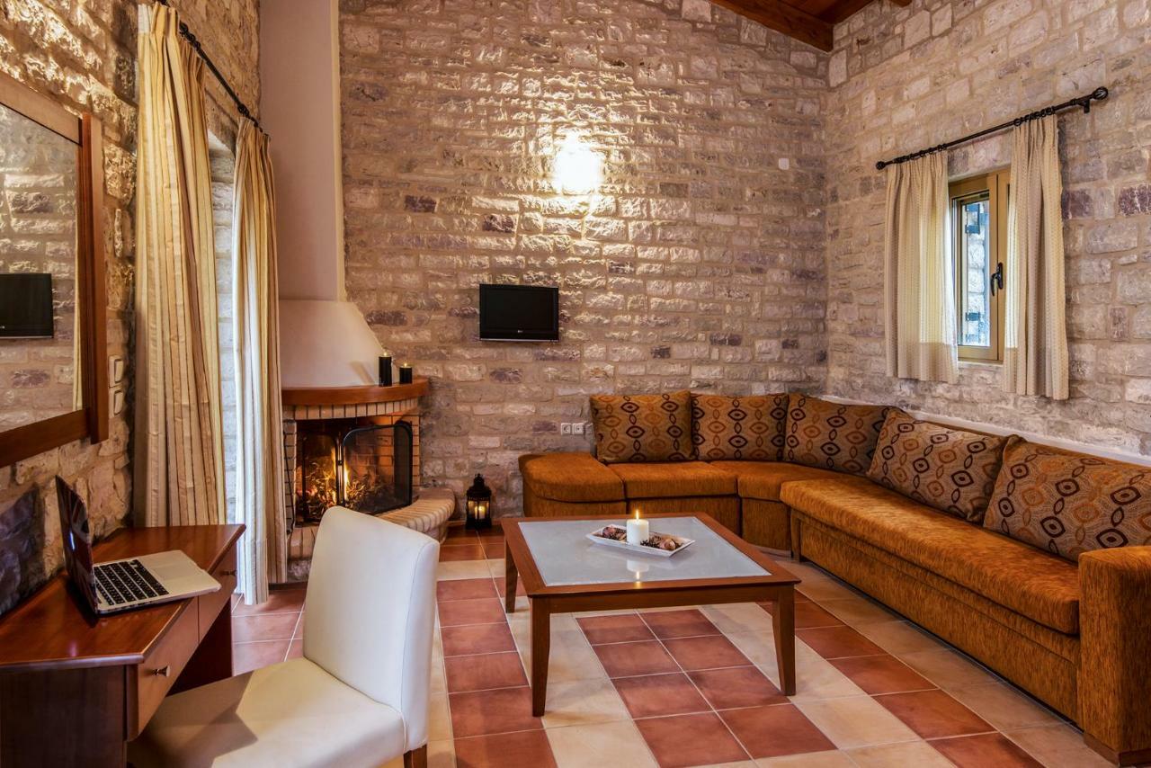 Enastron Villas
