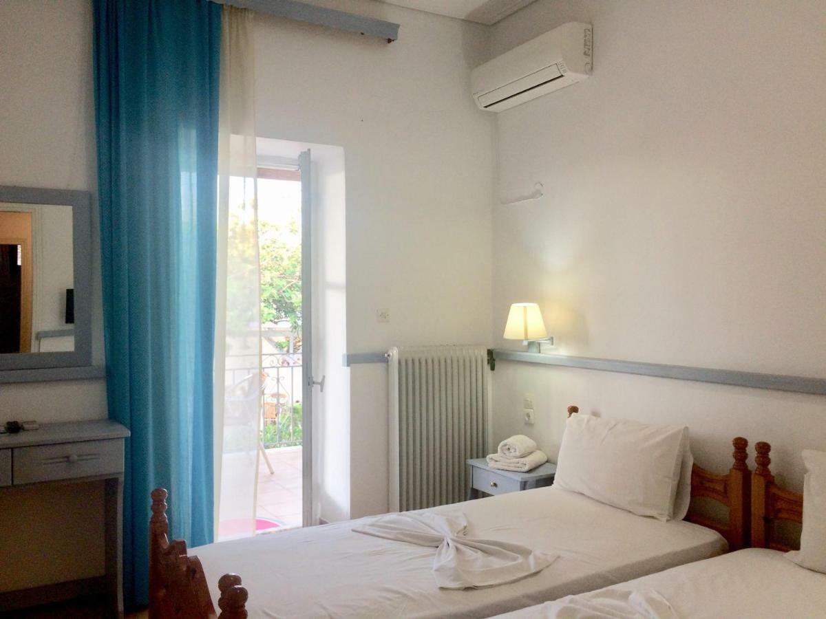 Paradisos Apartment *